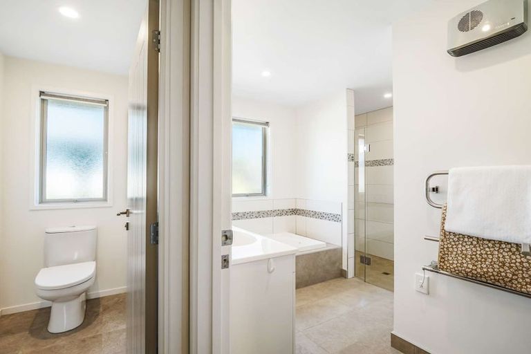 Photo of property in 130a Halswell Junction Road, Halswell, Christchurch, 8025