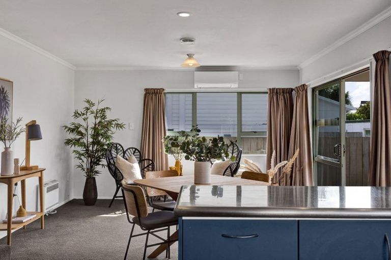 Photo of property in 15 Richmond Street, Fitzroy, New Plymouth, 4312