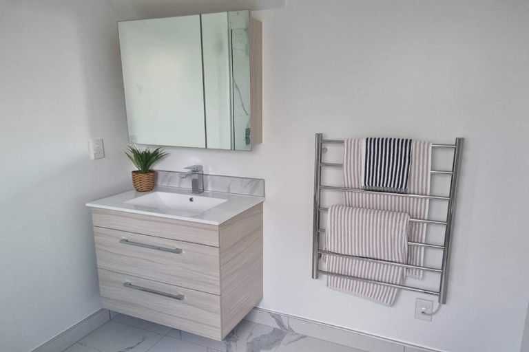 Photo of property in 8/231 Marine Parade, Seatoun, Wellington, 6022