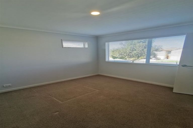 Photo of property in 100 Stancombe Road, Flat Bush, Auckland, 2016