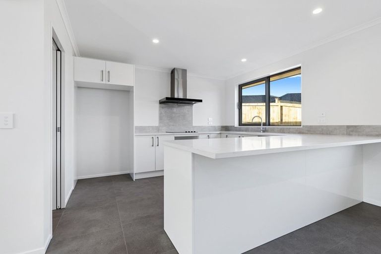 Photo of property in 60 Helenvale Crescent, Pokeno, 2402