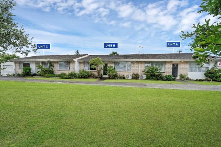 Photo of property in 2/13 Huia Road, Papatoetoe, Auckland, 2025