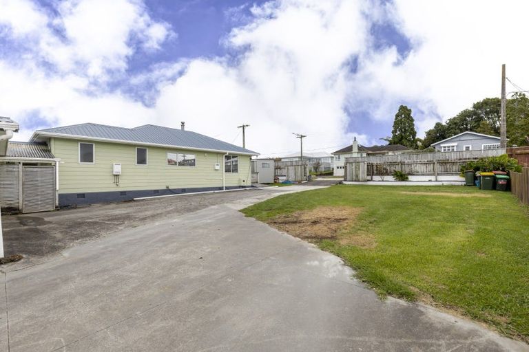 Photo of property in 58 Mould Street, Waitara, 4320