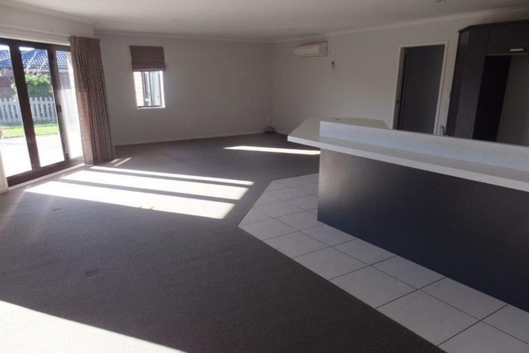 Photo of property in 13 Holly Place, Rototuna North, Hamilton, 3210