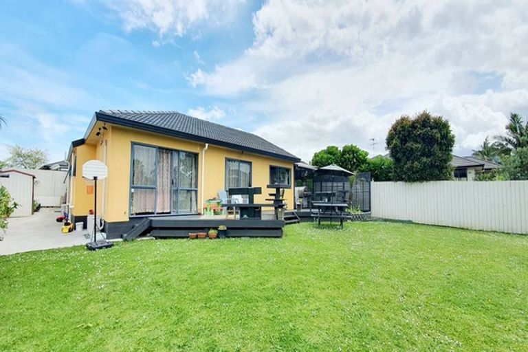 Photo of property in 32 Rathmar Drive, Manurewa, Auckland, 2105