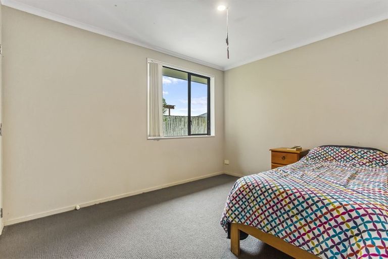 Photo of property in 39 Misty Valley Drive, Henderson, Auckland, 0612