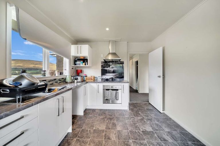 Photo of property in 1 George Street, Clinton, 9534