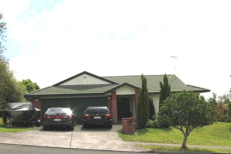 Photo of property in 15 Bluebird Crescent, Unsworth Heights, Auckland, 0632