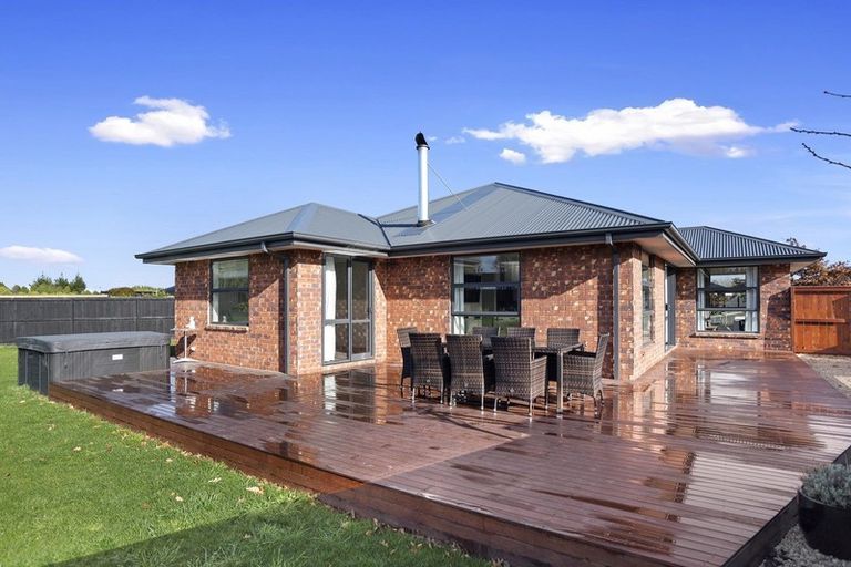 Photo of property in 81 Willowside Place, Amberley, 7410