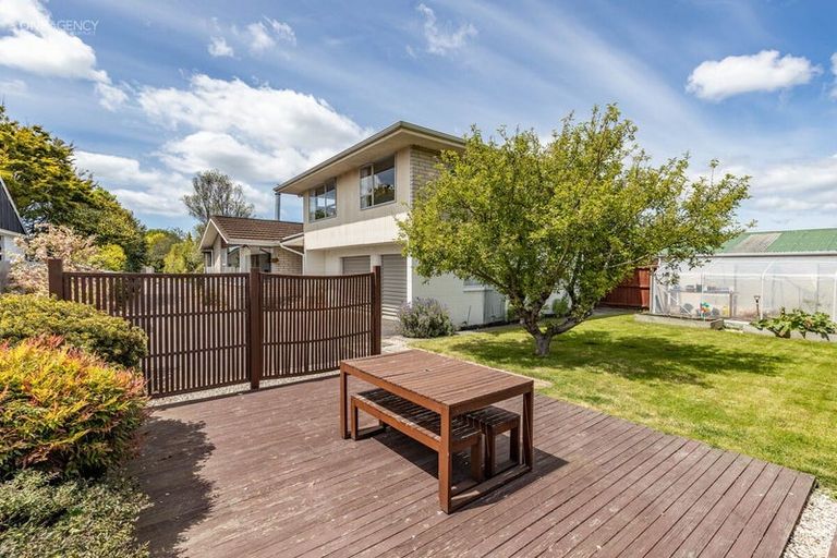 Photo of property in 15 Chilton Drive, Mairehau, Christchurch, 8052