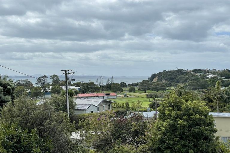 Photo of property in 21 Rimu Road, Stanmore Bay, Whangaparaoa, 0932