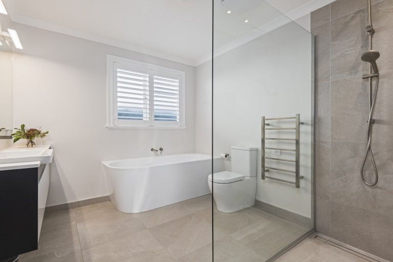 Photo of property in 240a Victoria Avenue, Hokowhitu, Palmerston North, 4410