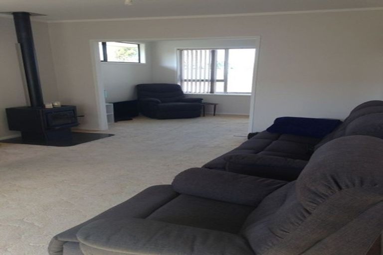 Photo of property in 1/78 Bentley Avenue, Glenfield, Auckland, 0629