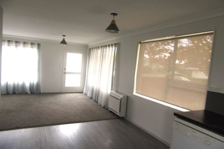 Photo of property in 1/21 Salford Avenue, Redwood, Christchurch, 8051