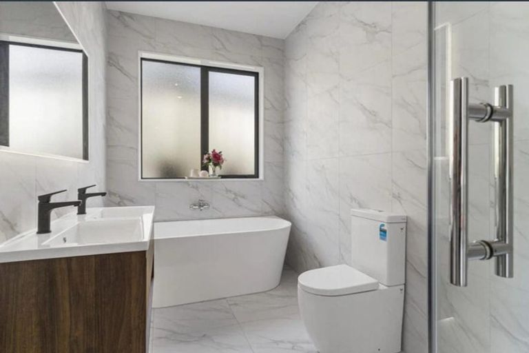 Photo of property in 52 Pukemarino Road, Waimauku, 0812