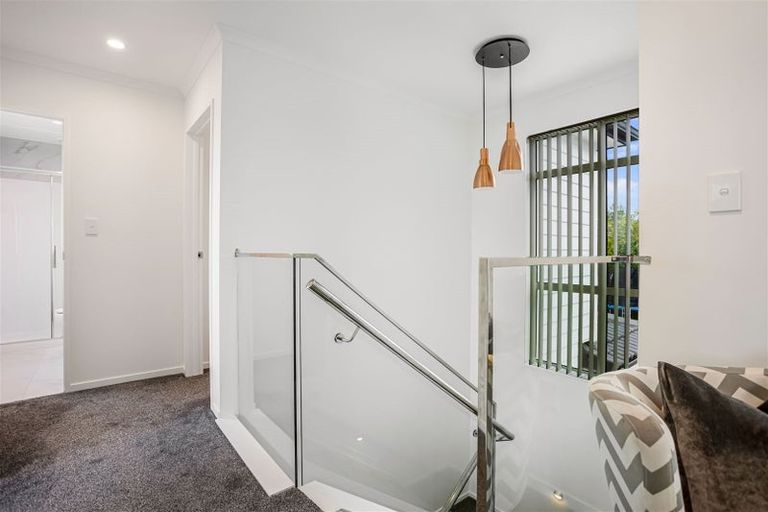 Photo of property in 96b Sturges Road, Henderson, Auckland, 0612