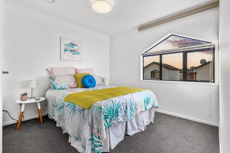 Photo of property in St Claire Village, 10/172 Mcleod Road, Te Atatu South, Auckland, 0610