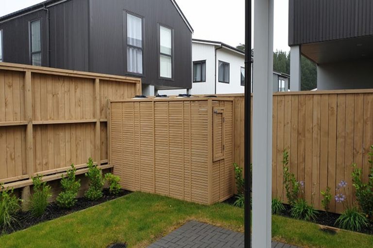 Photo of property in 25 Pukewhero Rise, Westgate, Auckland, 0614