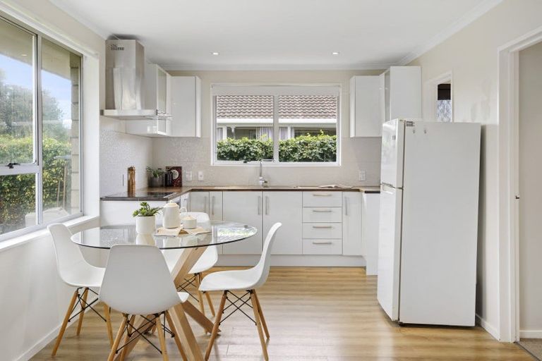 Photo of property in 2/6 Tamarisk Place, Parklands, Christchurch, 8083