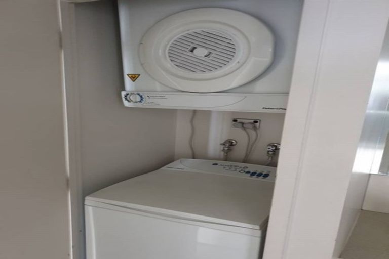 Photo of property in Halsey Apartments At Lighter Quay, 114/77 Halsey Street, Auckland Central, Auckland, 1010