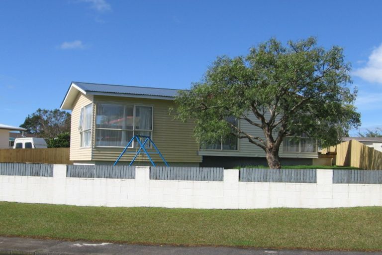 Photo of property in 54 Riverpark Crescent, Henderson, Auckland, 0610
