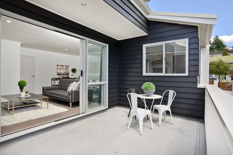 Photo of property in 3b Scotland Place, Hillcrest, Hamilton, 3216