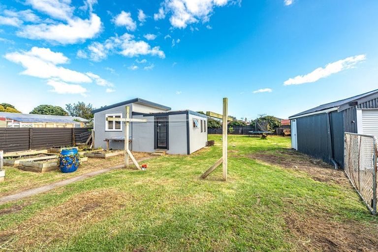 Photo of property in 53 Thatcher Street, Castlecliff, Whanganui, 4501