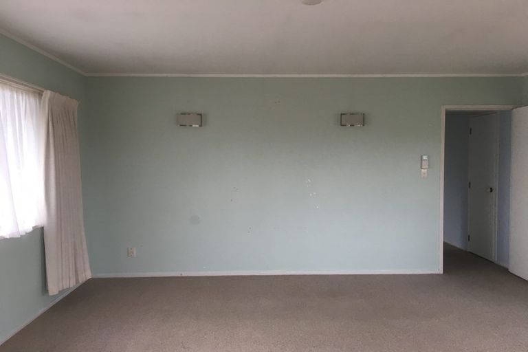 Photo of property in 1/26 Cromdale Avenue, Highland Park, Auckland, 2010