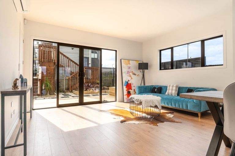 Photo of property in 1 Whiteywood Street, Westgate, 0814