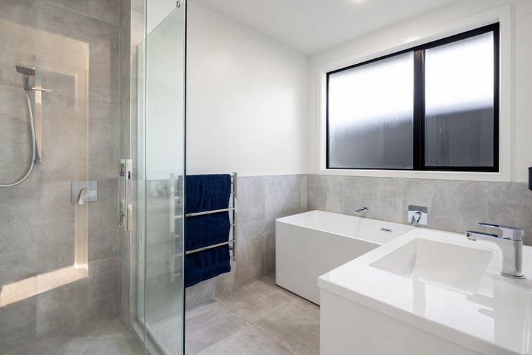 Photo of property in 13 Sydney Place, Flagstaff, Hamilton, 3210