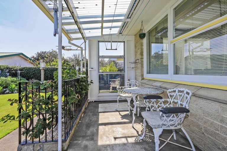 Photo of property in 2/1007 Duke Street, Mahora, Hastings, 4120