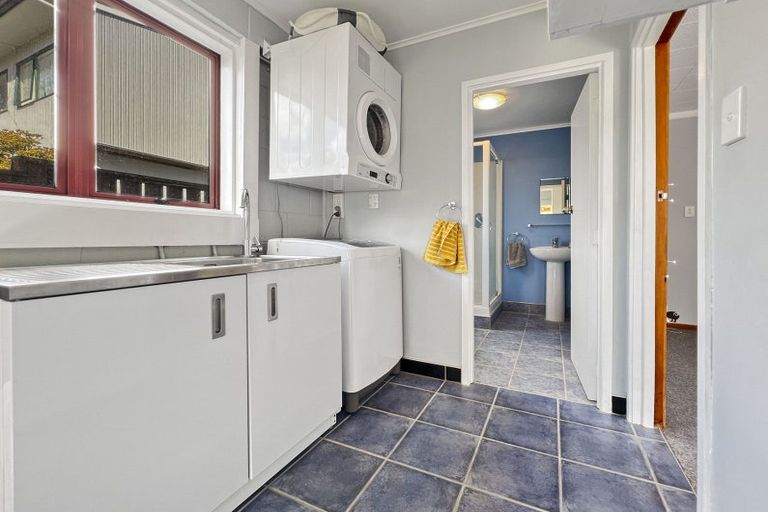 Photo of property in 12 Frank Place, Hillpark, Auckland, 2102