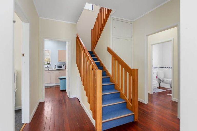 Photo of property in 218 Hillcrest Road, Hillcrest, Hamilton, 3216