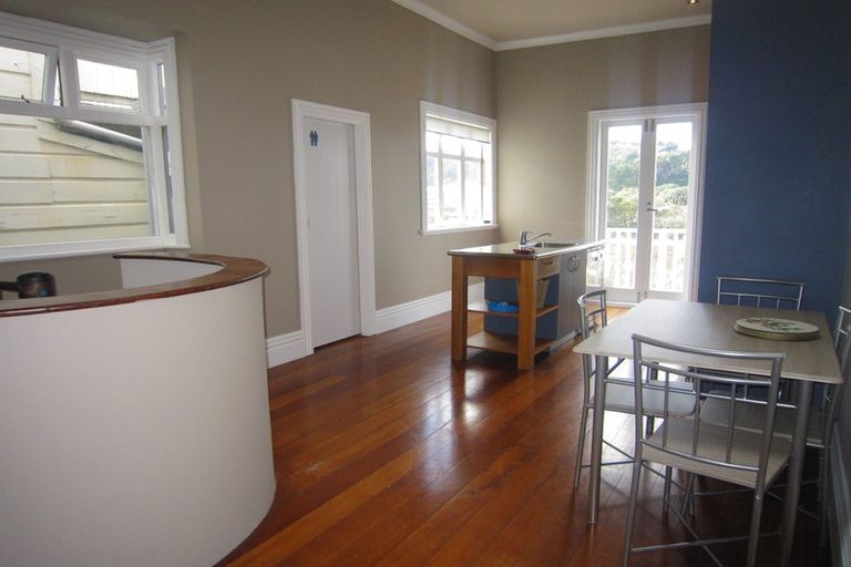 Photo of property in 145 Tasman Street, Mount Cook, Wellington, 6021