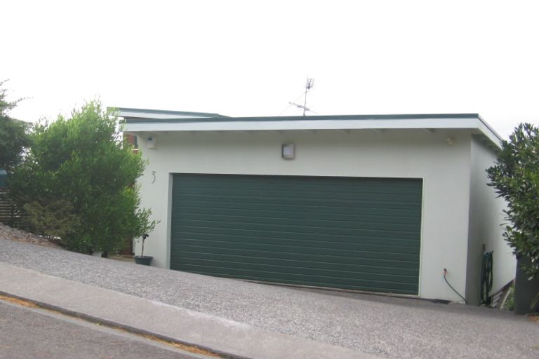 Photo of property in 3 Atamira Close, Churton Park, Wellington, 6037