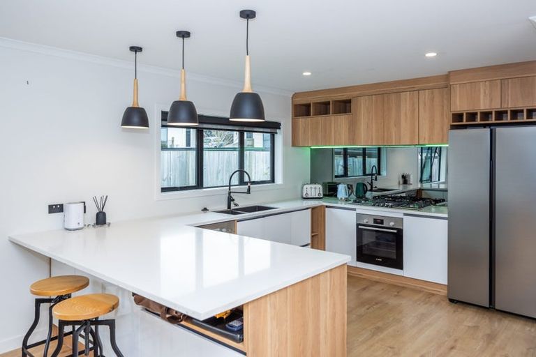 Photo of property in 6 Kapua Crescent, Rototuna North, Hamilton, 3210