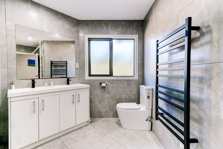 Photo of property in 241 Paremoremo Road, Lucas Heights, Auckland, 0632