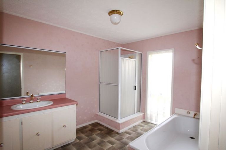 Photo of property in 153 Carnoustie Drive, Wattle Downs, Auckland, 2103