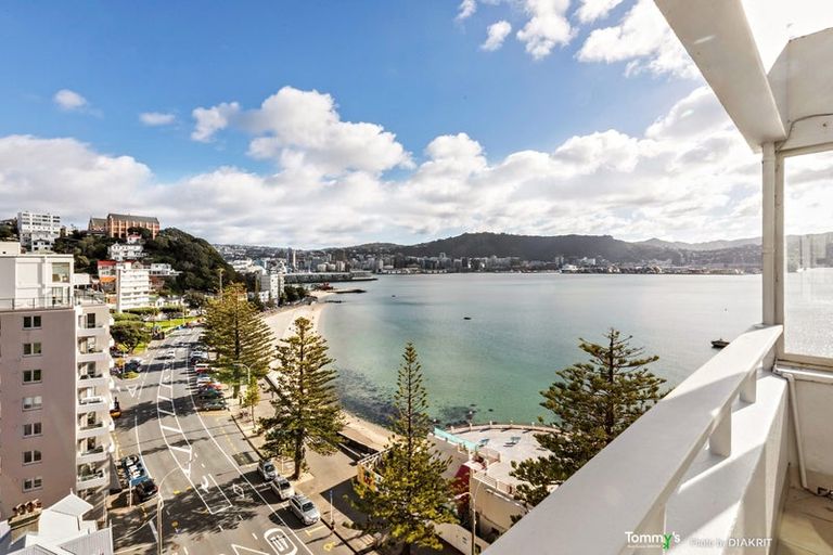 Photo of property in Oriana Apartments, 248 Oriental Parade, Oriental Bay, Wellington, 6011