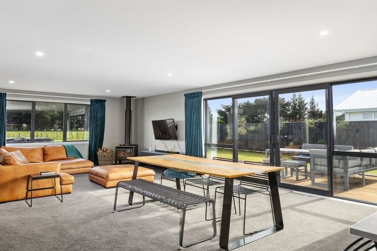 Photo of property in 12 Wycliffe Place, Solway, Masterton, 5810