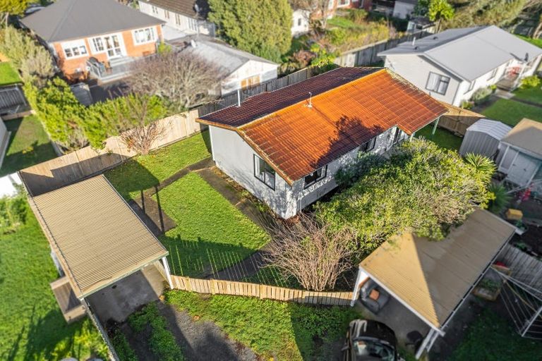 Photo of property in 193a Whites Line East, Waiwhetu, Lower Hutt, 5010