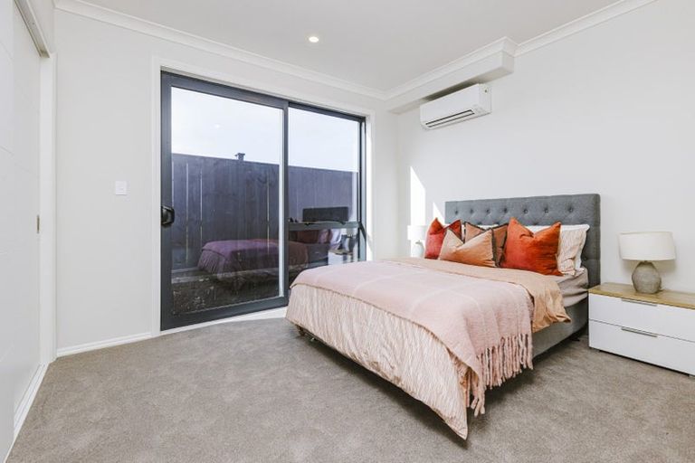 Photo of property in 2 Seagreen Avenue, Rosehill, 2113