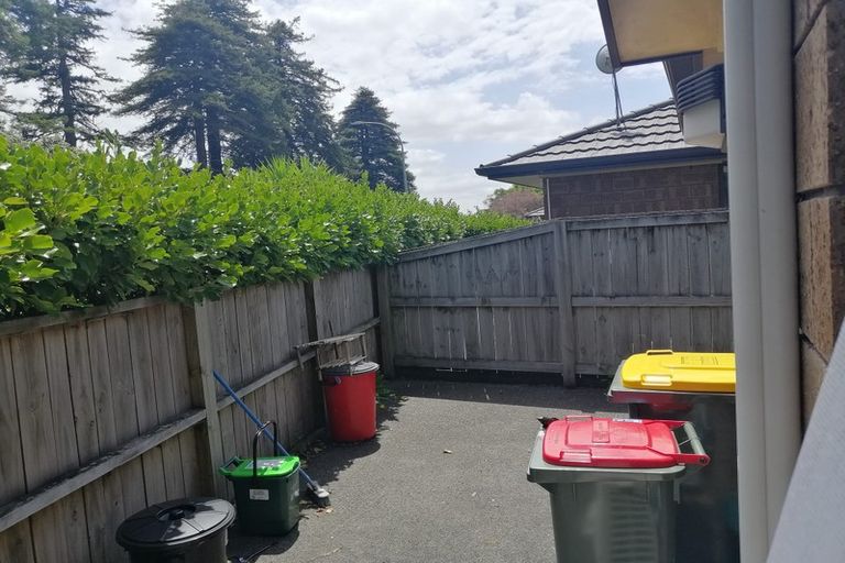 Photo of property in 1/102 Old Farm Road, Hamilton East, Hamilton, 3216