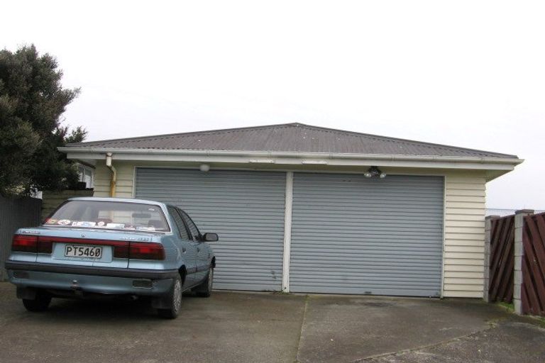 Photo of property in 2 Fox Place, Cloverlea, Palmerston North, 4412