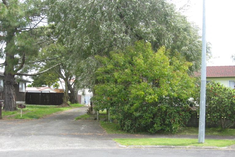 Photo of property in 24 Benton Place, Manurewa, Auckland, 2102