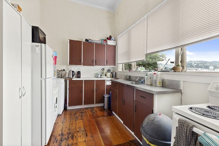 Photo of property in 38 Pirie Street, Mount Victoria, Wellington, 6011