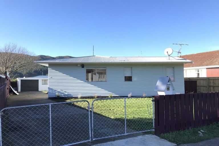 Photo of property in 40 Hamstead Street, Wainuiomata, Lower Hutt, 5014