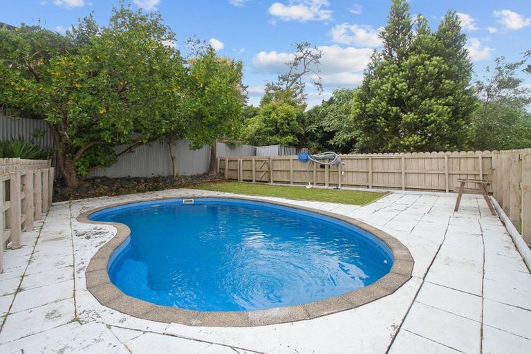 Photo of property in 15 Red Hill Road, Red Hill, Papakura, 2110