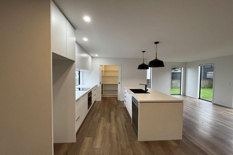 Photo of property in 3b Turehu Street, Merrilands, New Plymouth, 4312