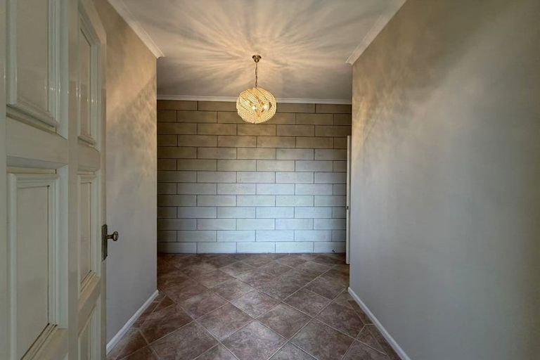 Photo of property in 1242 Great South Road, Runciman, Drury, 2578